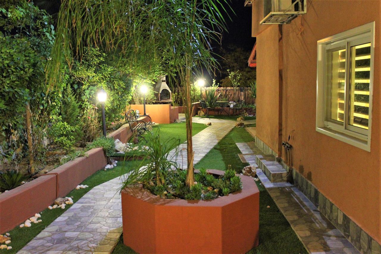 Dead Sea Sun Guest House Arad Exterior photo